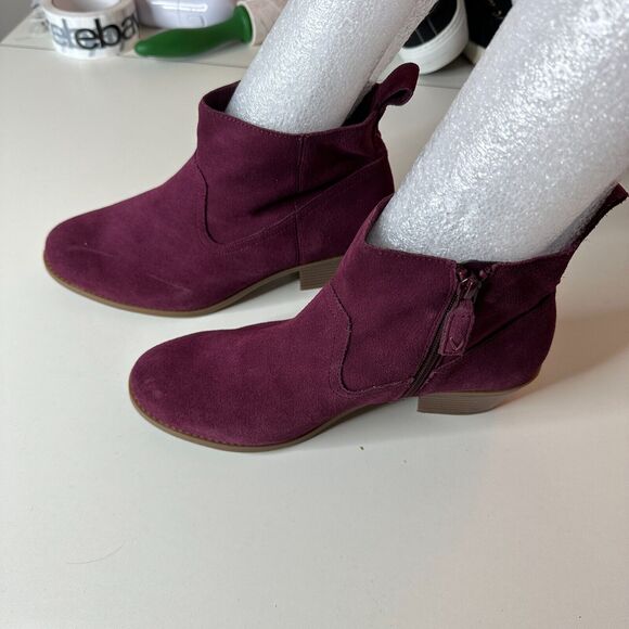 Vionic Vera Chic Eggplant Purple Sueded Ankle Boots Side Zipper Low Heels 8.5 - Picture 4 of 14